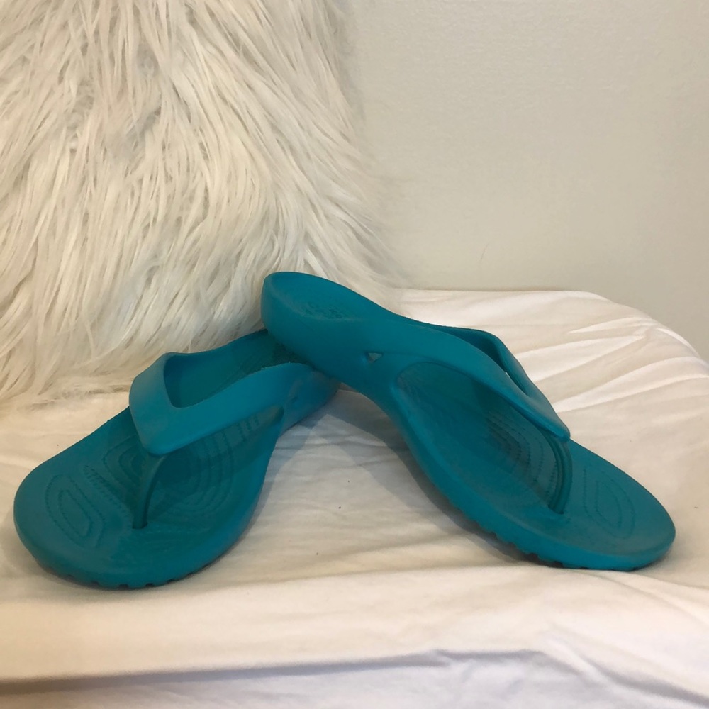 Aqua Croc flip-flops size 9